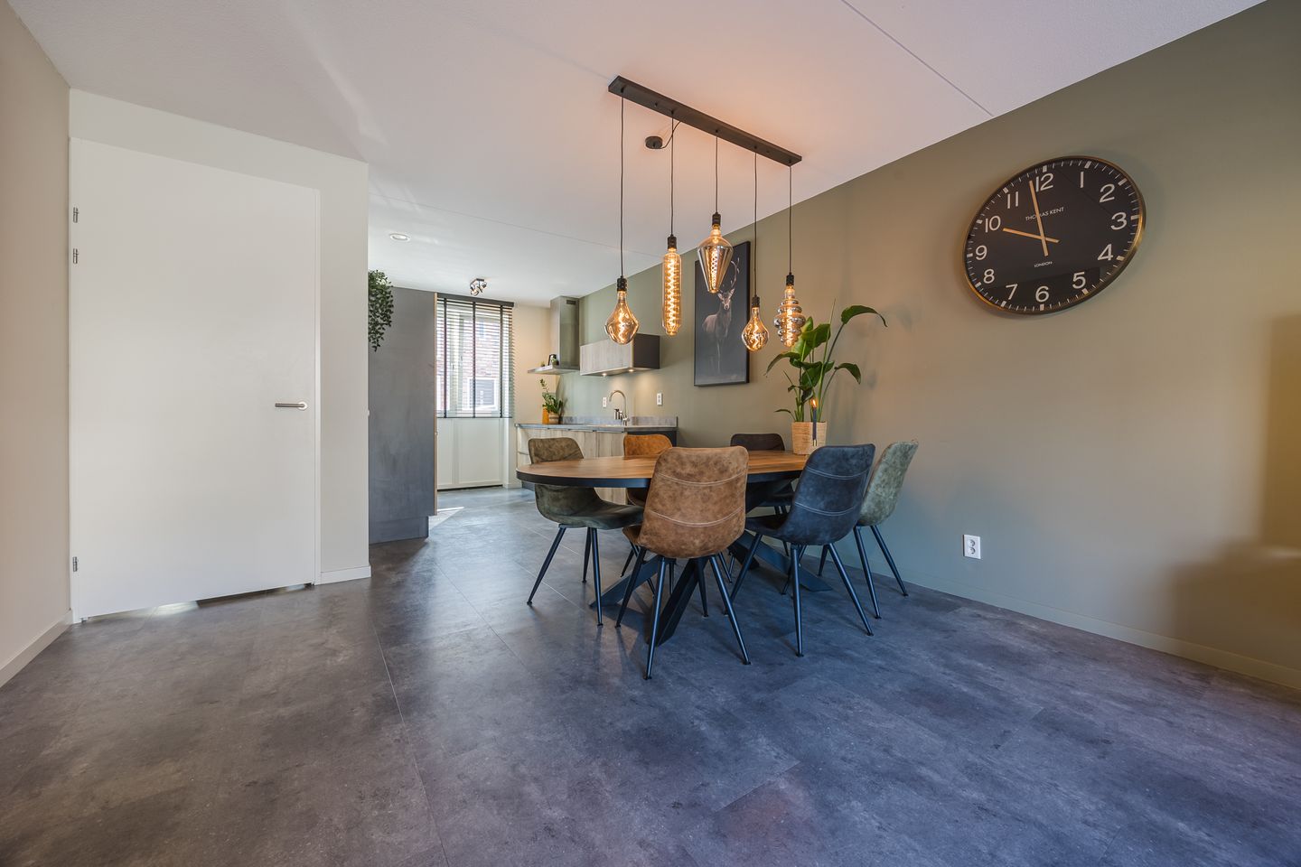 Foto 14 van Titus Brandsmastraat 19