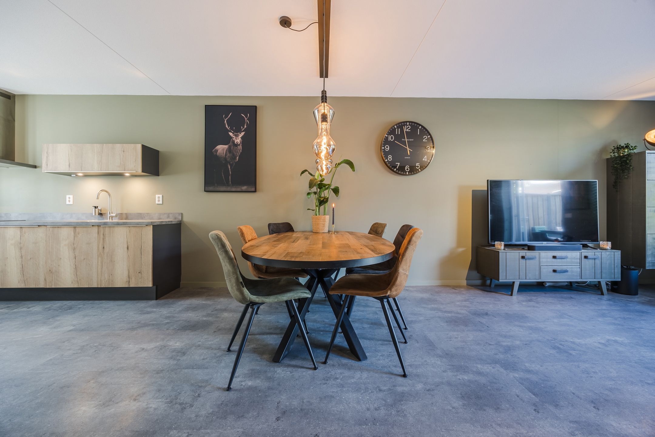 Foto 15 van Titus Brandsmastraat 19