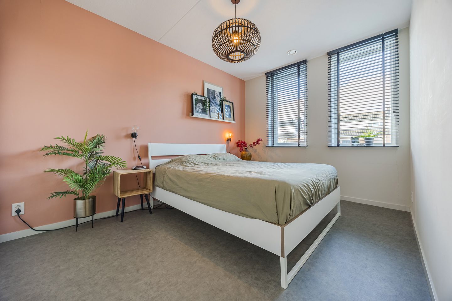 Foto 25 van Titus Brandsmastraat 19