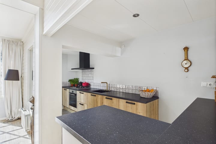 Foto 16 van Leliestraat 18