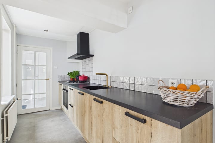 Foto 17 van Leliestraat 18