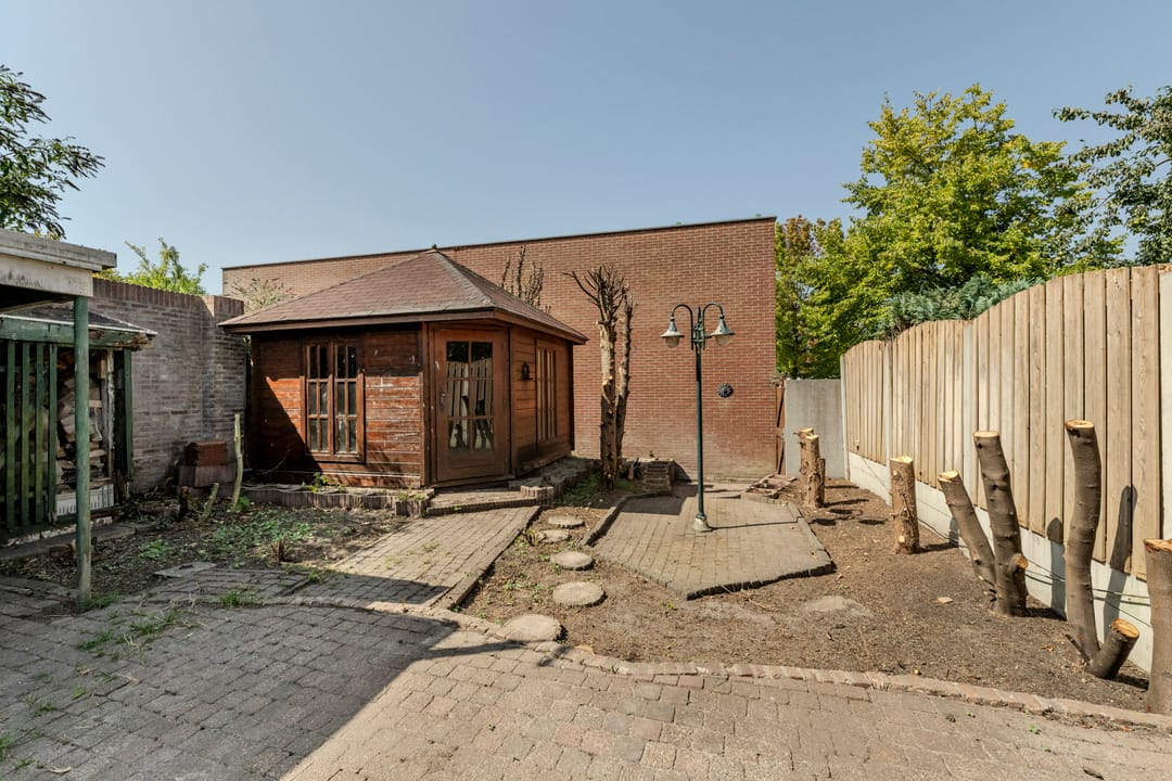 Photo 16 of Ruysdaelstraat 18