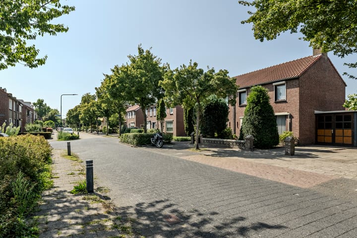 Foto 32 van Ruysdaelstraat 18