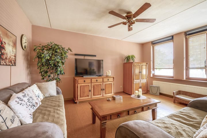 Foto 2 van Lobeliastraat 8