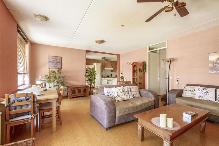 Foto 4 van Lobeliastraat 8