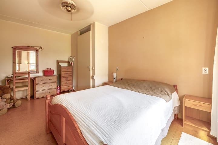 Foto 17 van Lobeliastraat 8