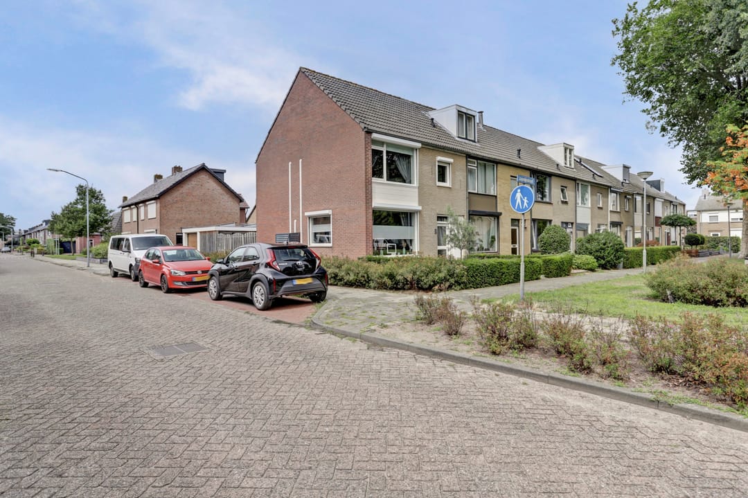 Foto 43 van Jasmijnstraat 1