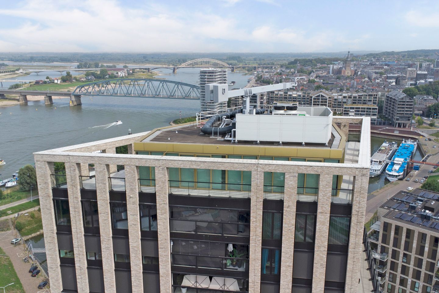 Foto 50 van Waalbandijk 531