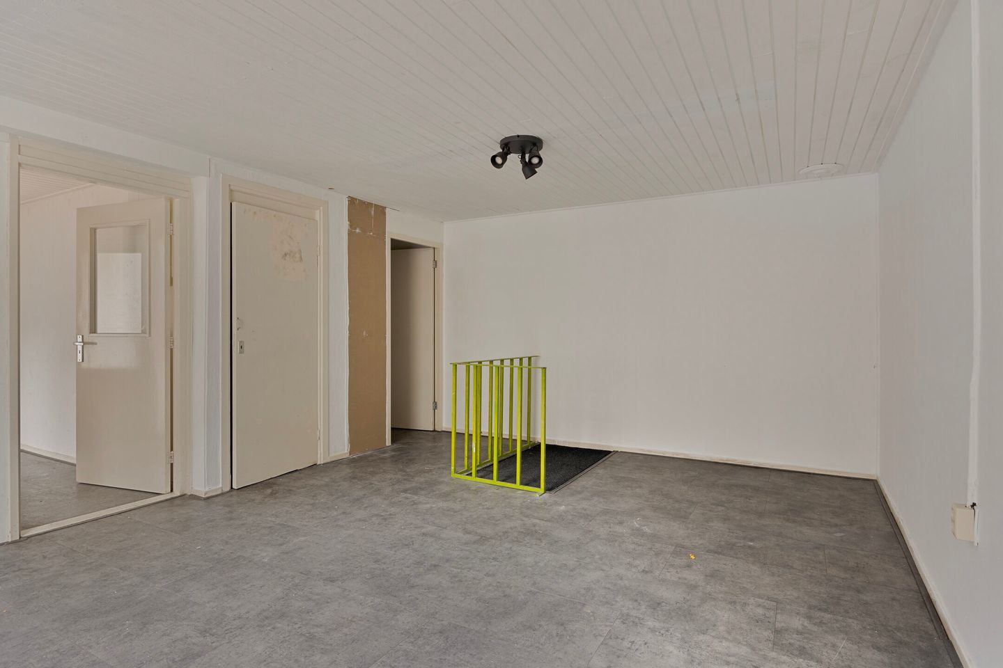 View photo 5 of Tweede Walstraat 3
