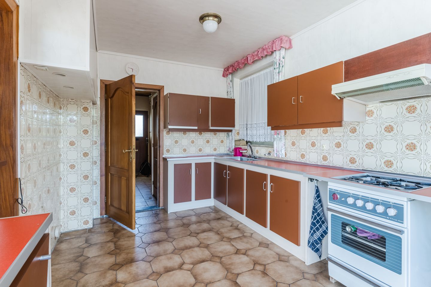 Photo 10 of Karmelietenstraat 1