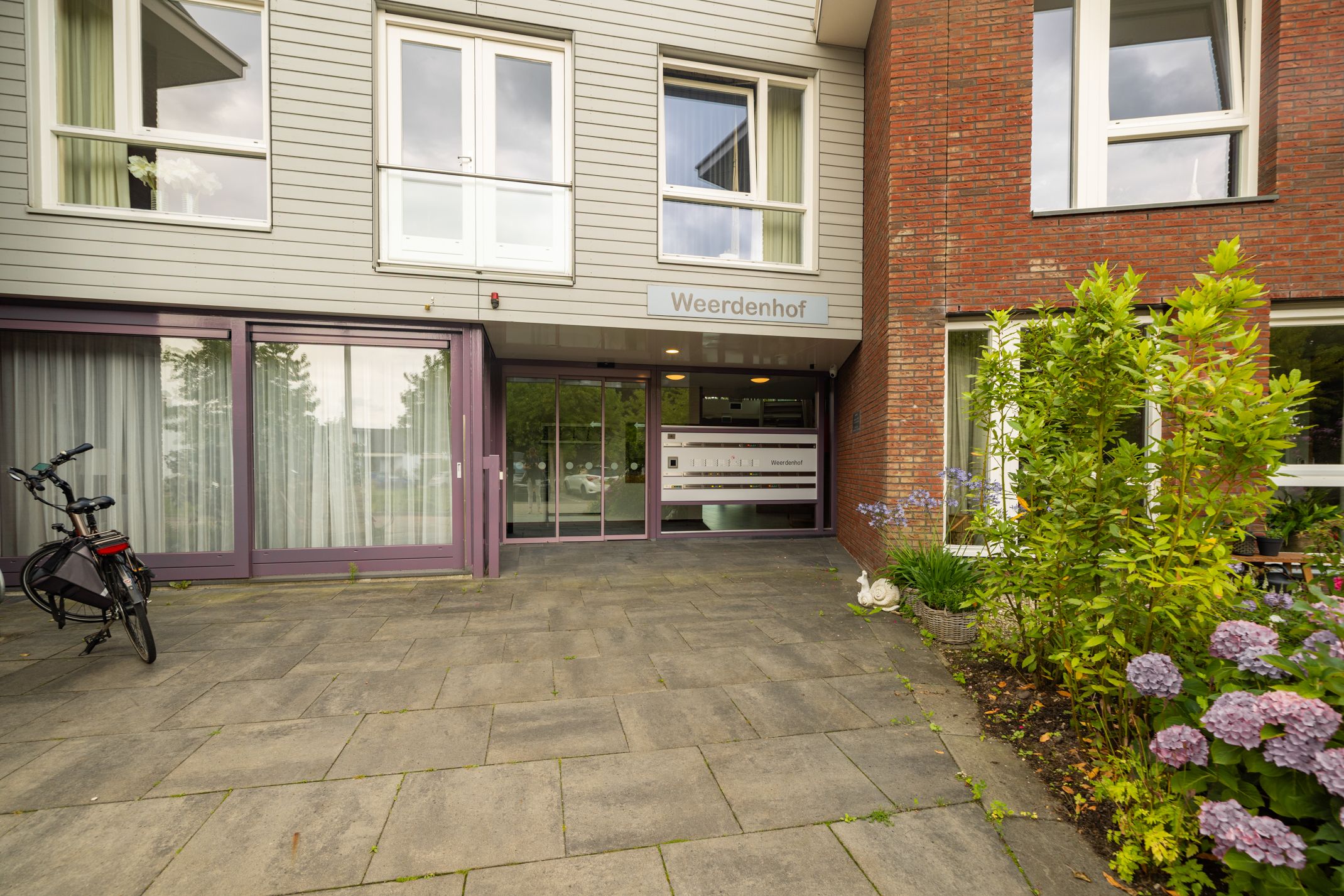 Foto 3 van Ds Herm Pollaan 9-C