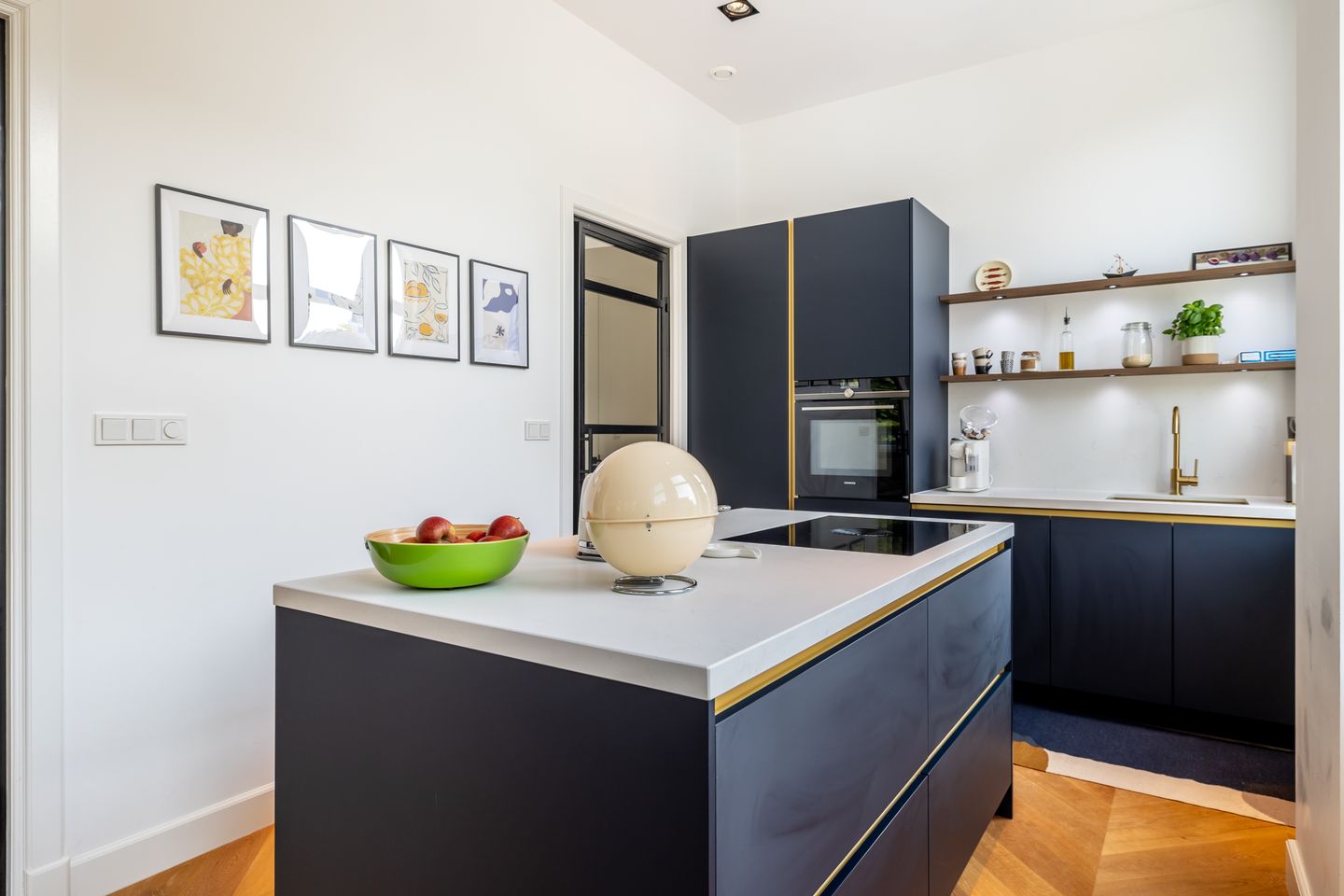 Foto 10 van Bezuidenhoutseweg 251-A