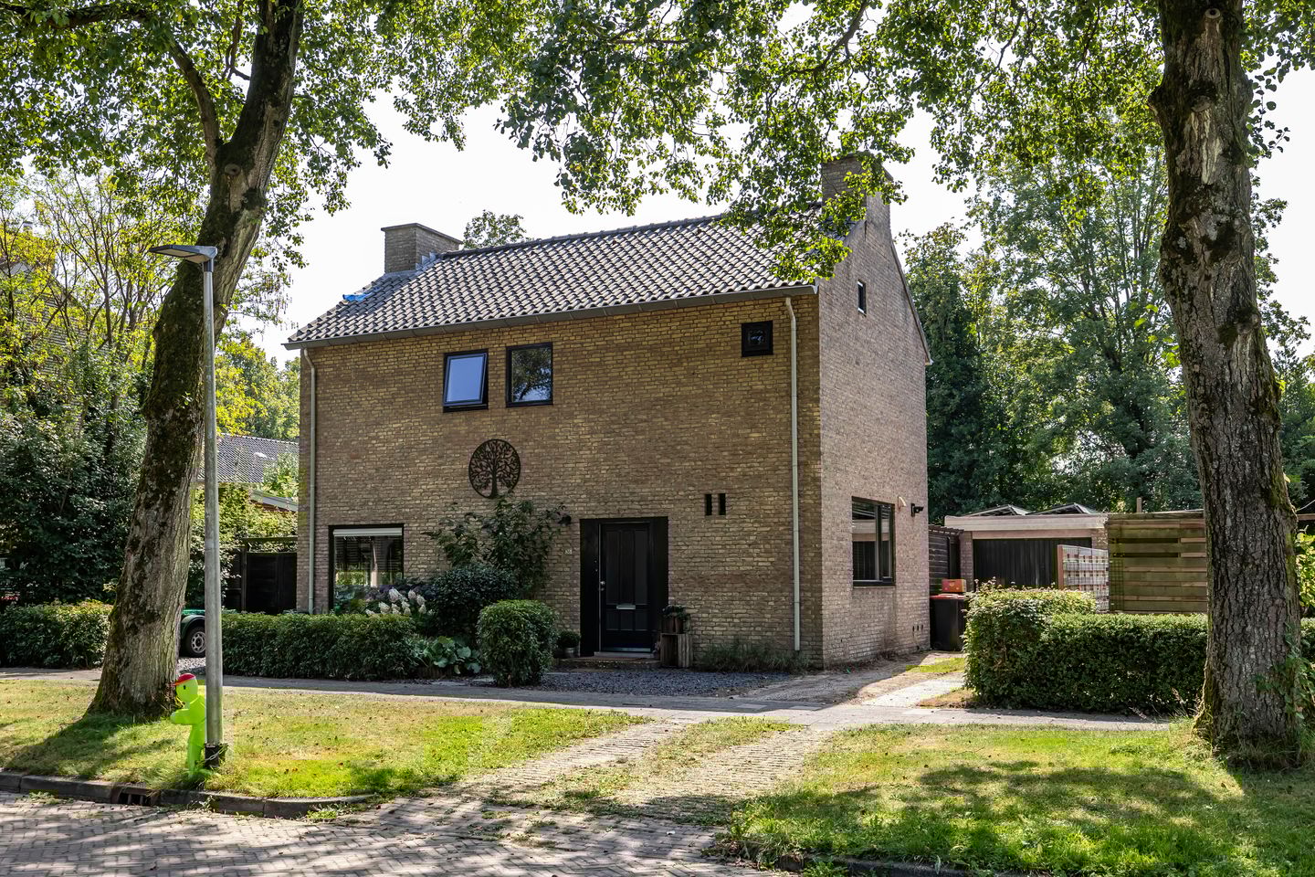 Foto 1 van Hertshooistraat 36