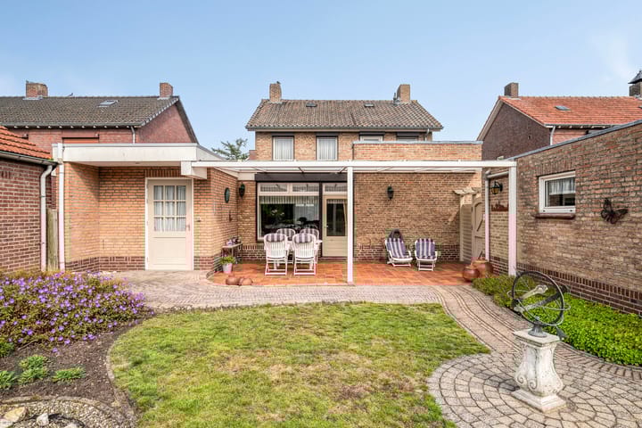 Photo 47 of Den Eigen 17