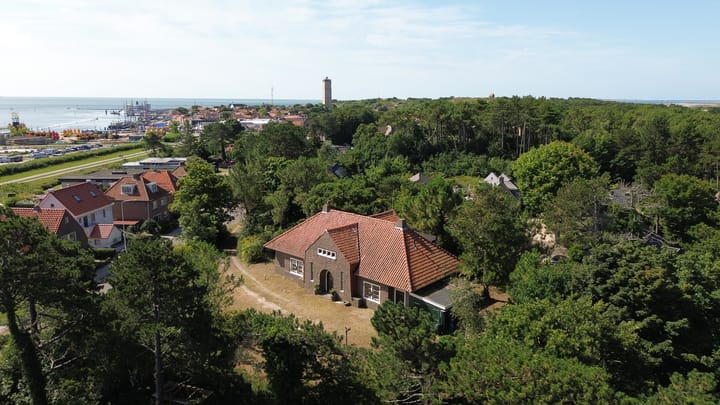 Photo 2 of Burgemeester van Heusdenweg 17