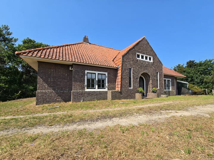 Photo 47 of Burgemeester van Heusdenweg 17