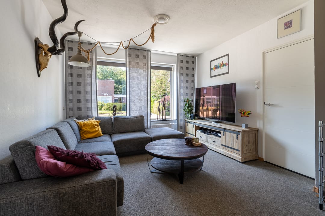 Photo 7 of Teggert 75