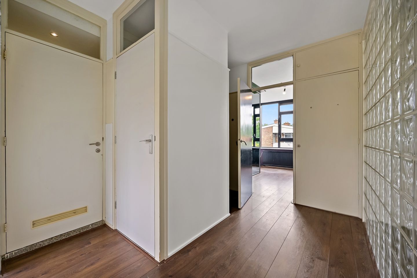 Foto 25 van Van der Lelijstraat 15-III