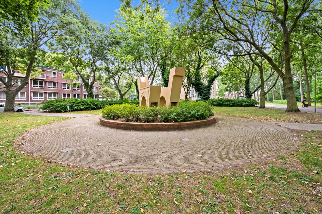 Foto 31 van Van der Lelijstraat 15-III