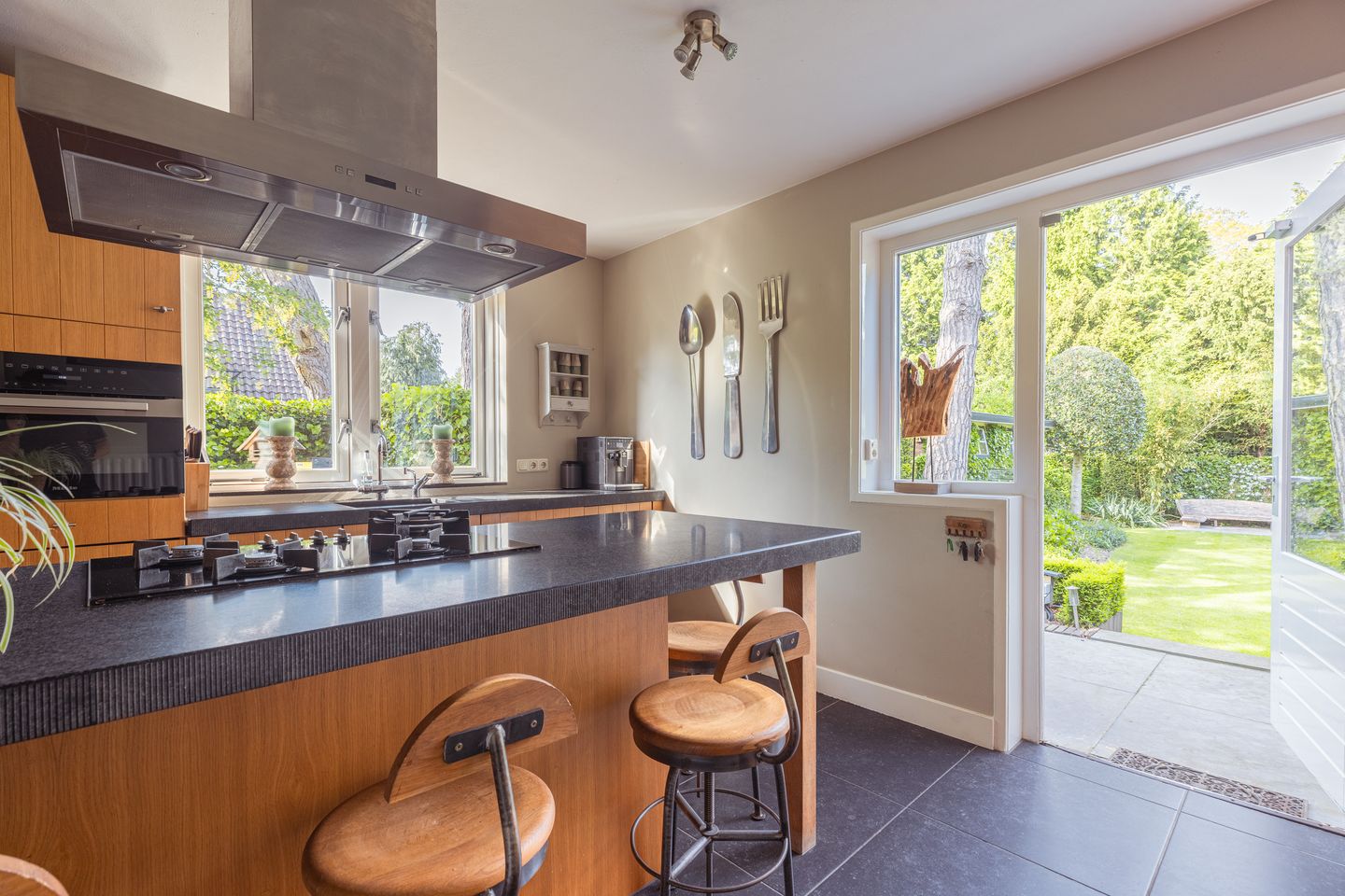 Foto 20 van Lothariuslaan 113