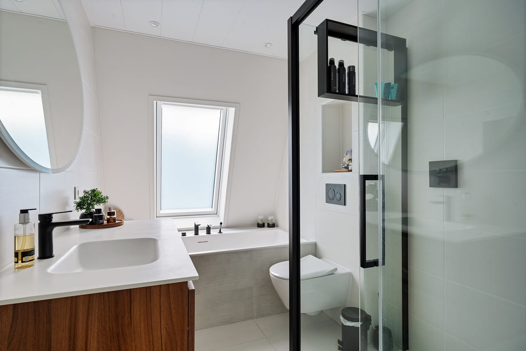 Photo 16 of Watersnip 23