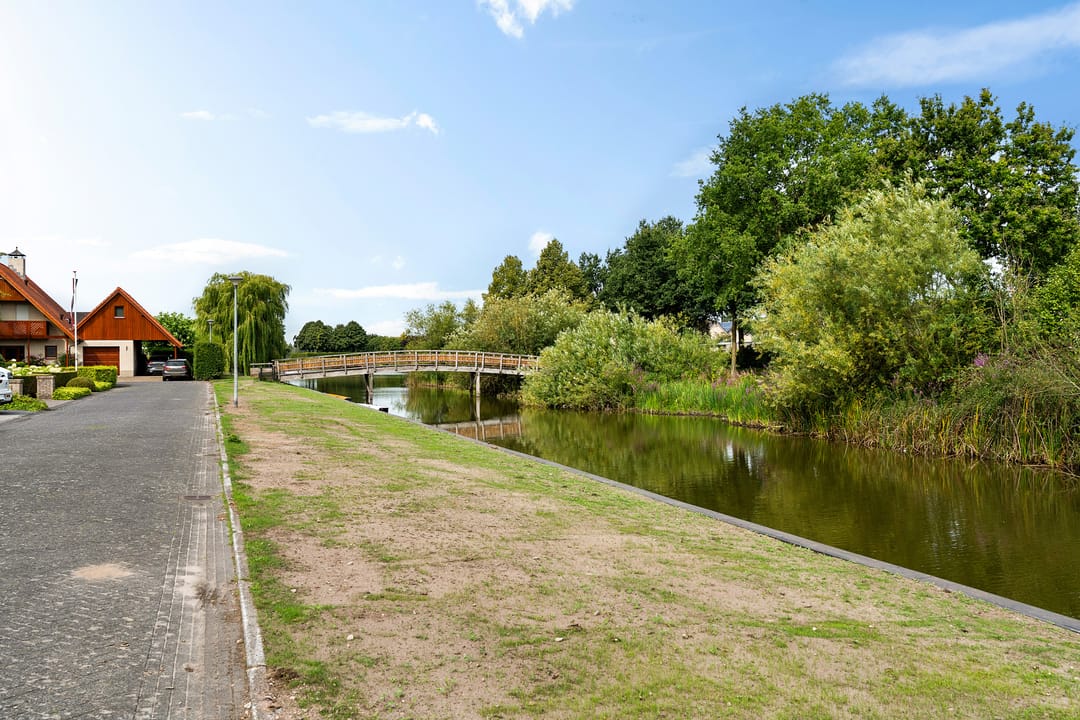 Photo 32 of Watersnip 23