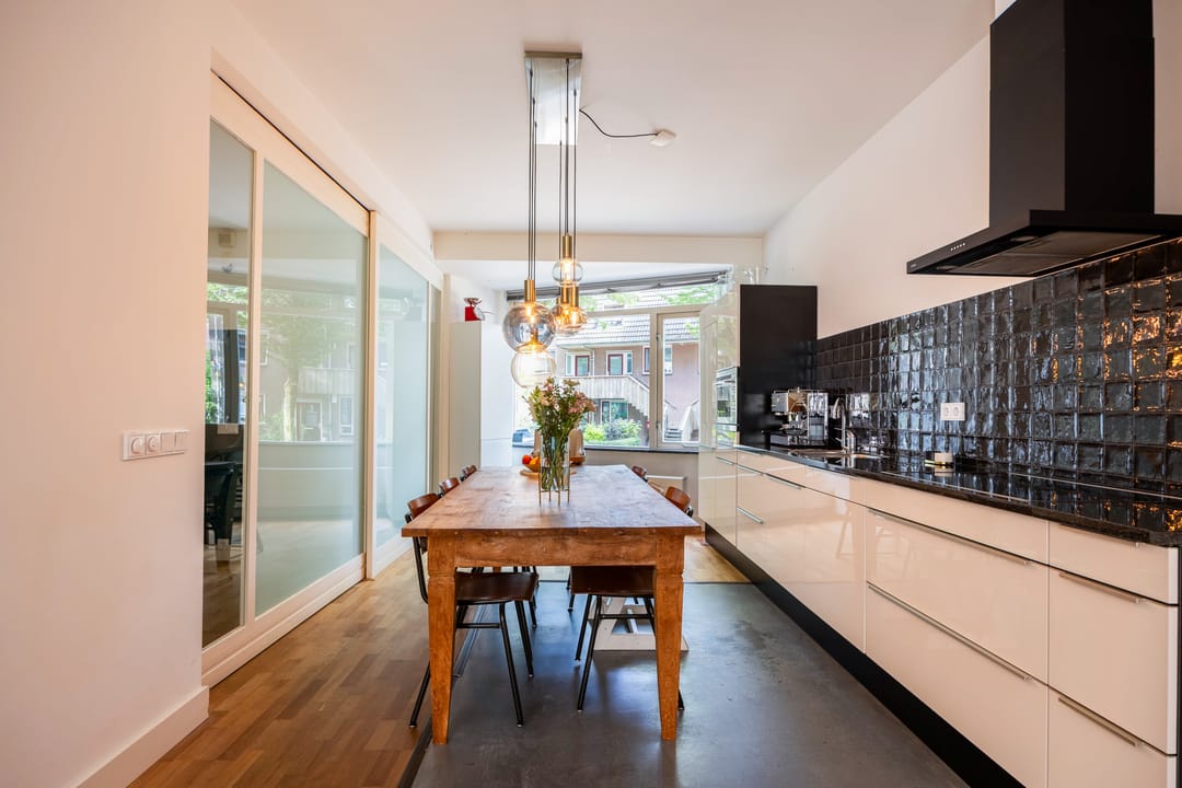 Foto 11 van van Nispenstraat 230