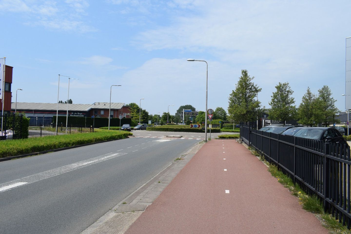 View photo 2 of Pottenbakkerstraat 44