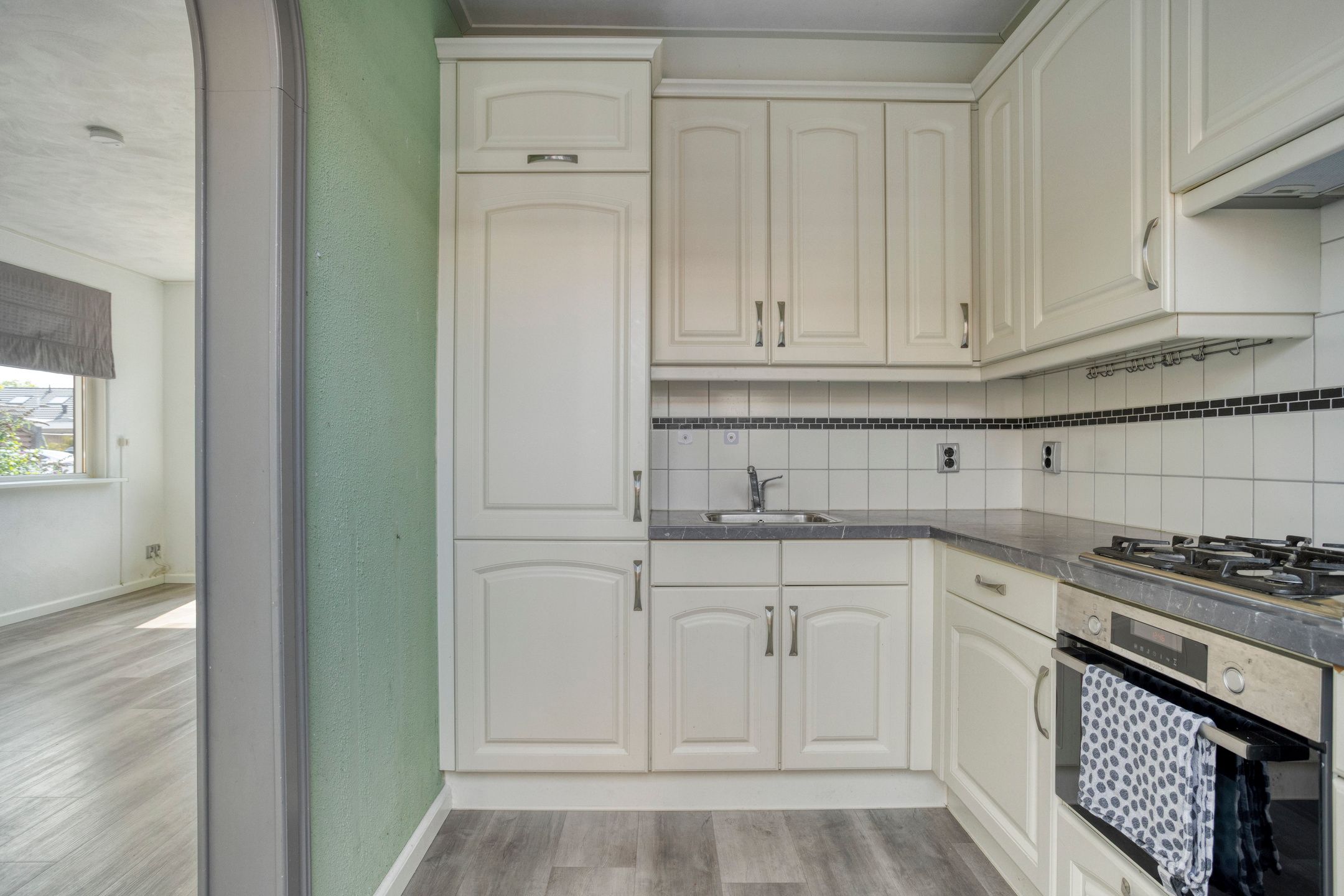 Photo 3 of Van Vollenhovenstraat 7