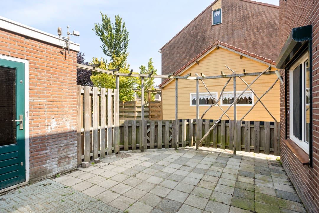 Photo 26 of Van Vollenhovenstraat 7