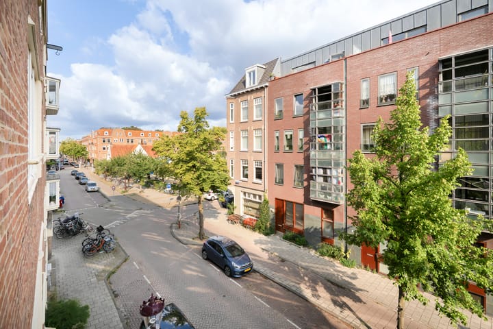 Photo 5 of Lutmastraat 134-C2