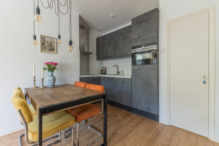 Foto 10 van Van Nijenrodeweg 153