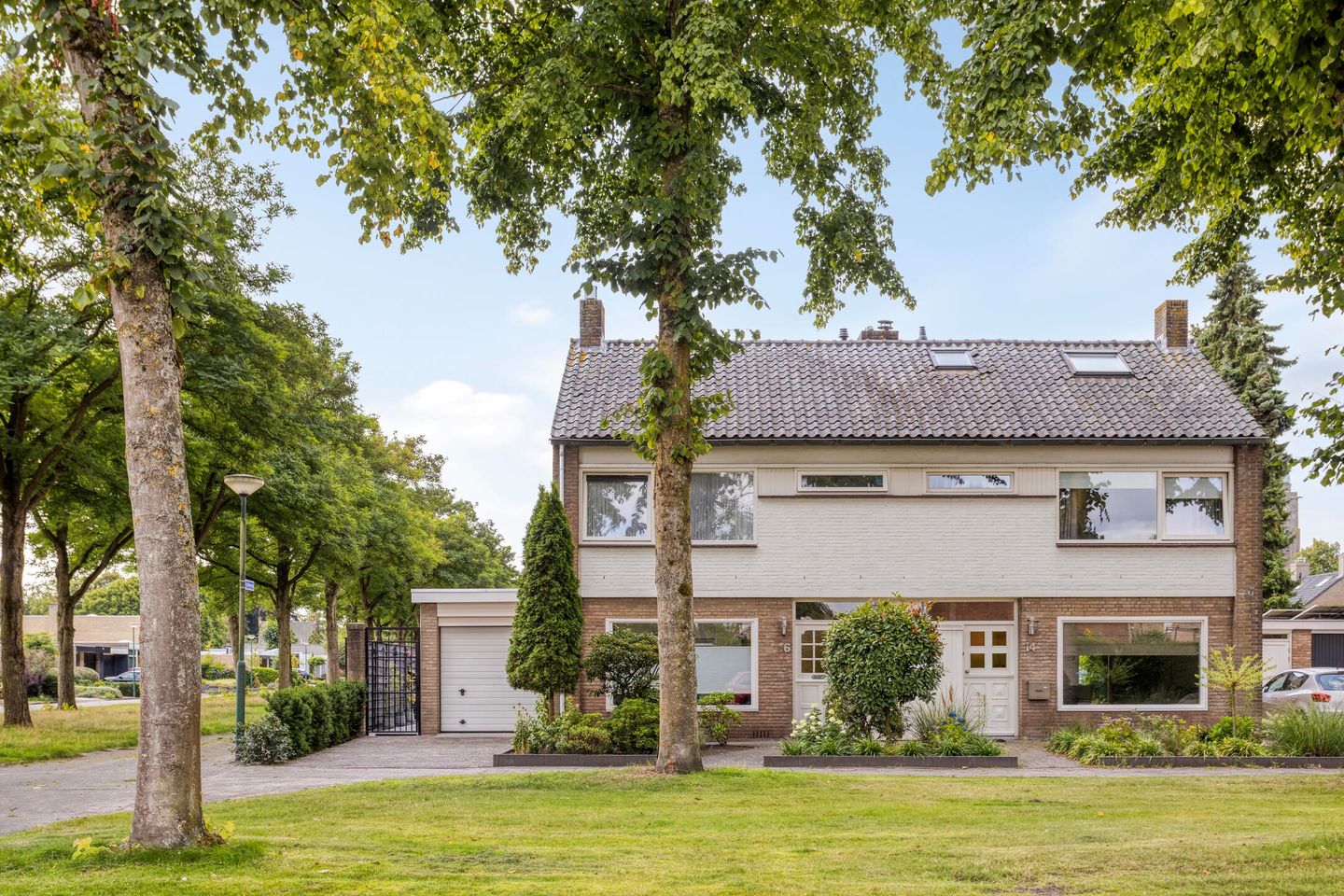 Foto 1 van Steenbergen 16