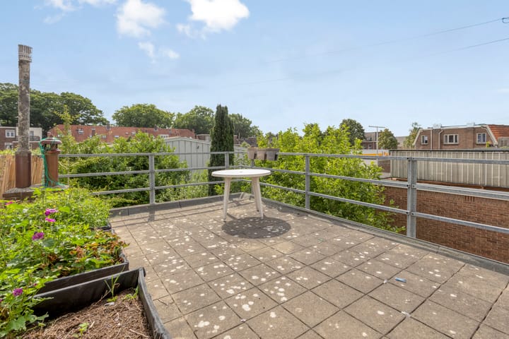 Foto 22 van van Langeveldstraat 17