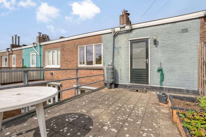 Foto 23 van van Langeveldstraat 17