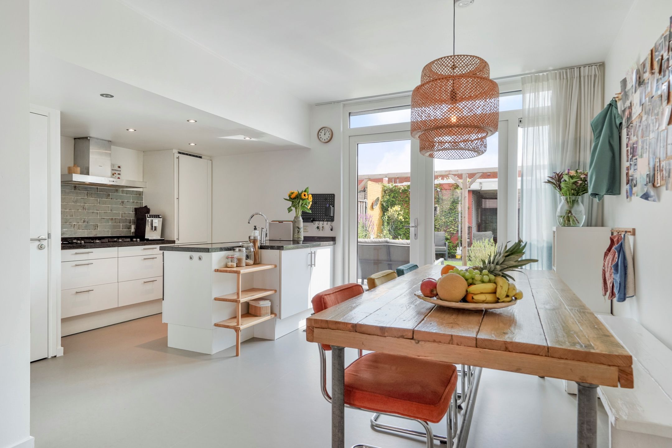 Photo 12 of Pater Ruttenstraat 42