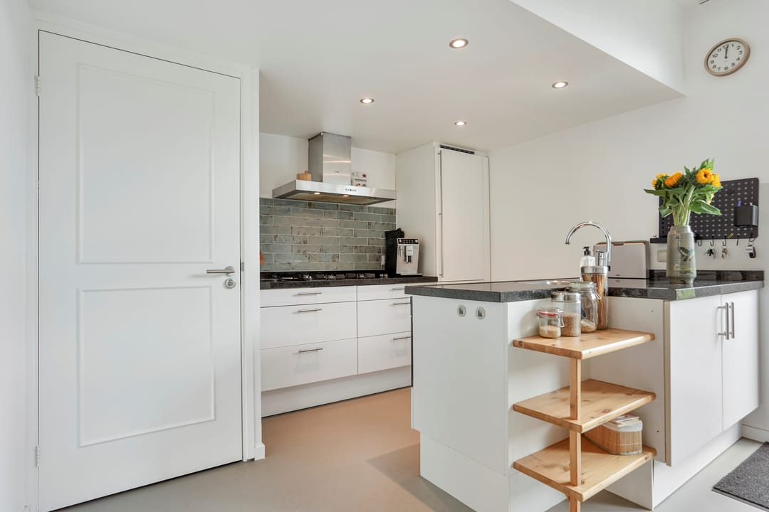 Photo 13 of Pater Ruttenstraat 42