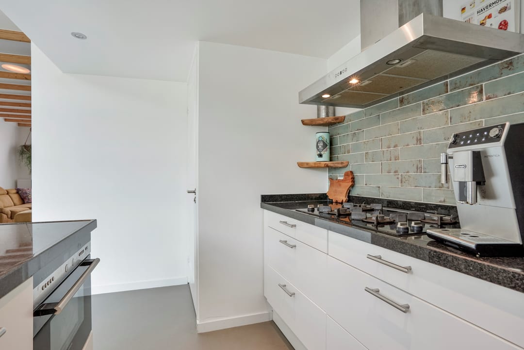 Photo 16 of Pater Ruttenstraat 42