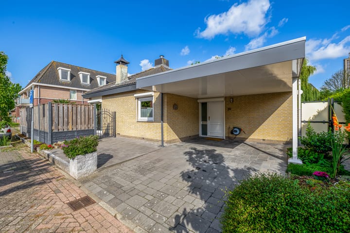 Photo 6 of Schokkerstraat 39