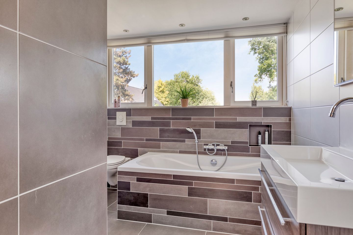 Foto 25 van Lopikerweg oost 197-A