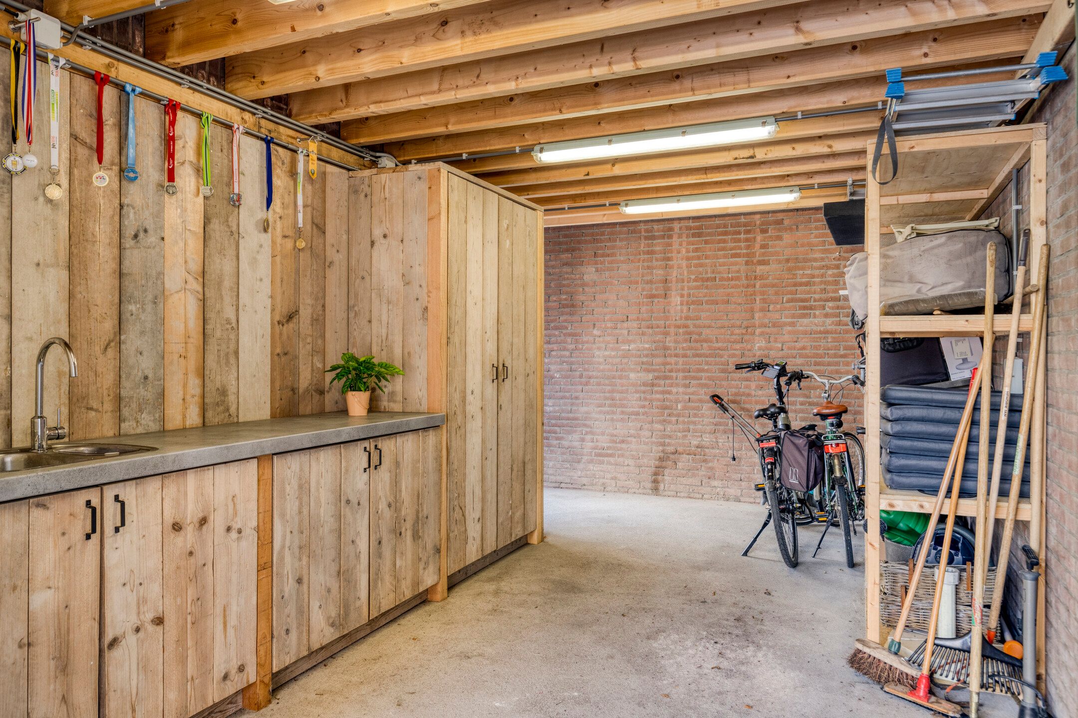 Foto 33 van Lopikerweg oost 197-A