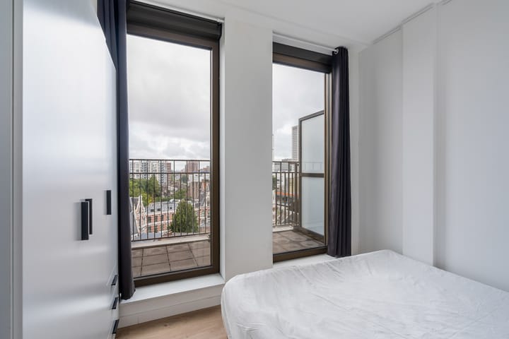 Foto 19 van Van Vollenhovenstraat 3-911