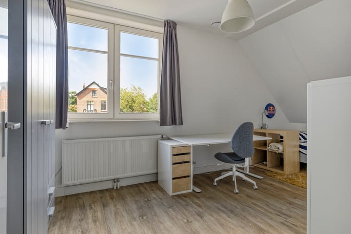 Foto 18 van Eemstraat 13-C