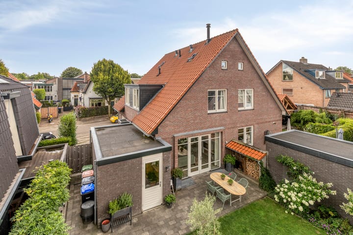 Foto 39 van Eemstraat 13-C