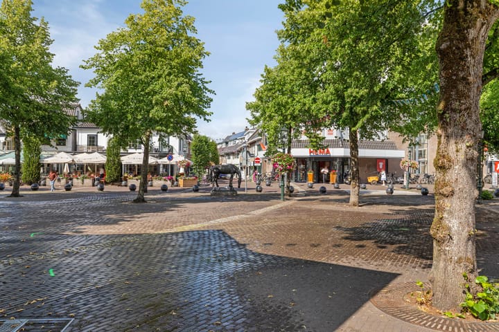 Foto 44 van Eemstraat 13-C