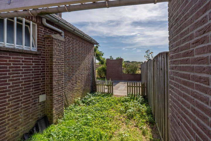 Foto 33 van Grotestraat 8