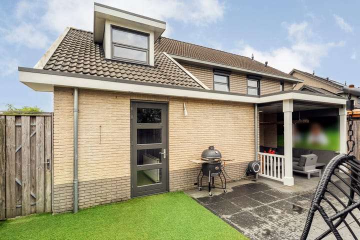 Foto 42 van Pastinaak 32