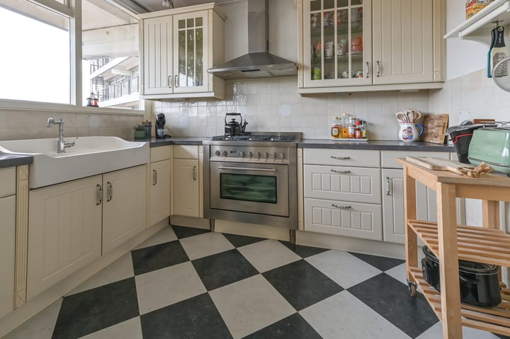 Foto 15 van Zeewijkplein 58