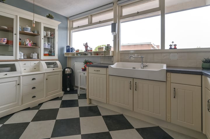 Foto 16 van Zeewijkplein 58