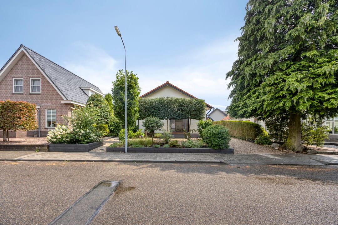 Foto 41 van Poelakkerweg 4